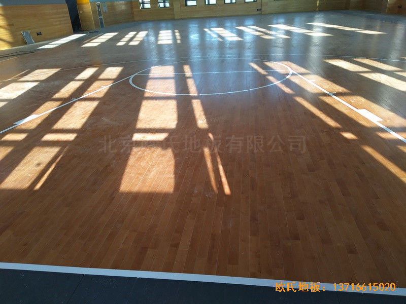 武漢廣阜屯小學清江錦城分?；@球館運動地板施工案例5